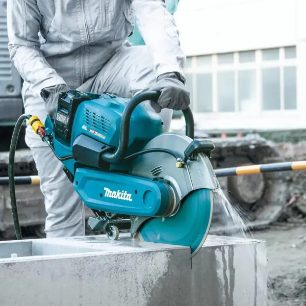 Máy Cắt Bê Tông Dùng Pin Makita CE001GZ01 (355mm/bl)(40v m (không kèm pin sạc)