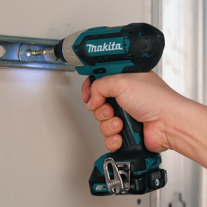 Máy Bắt Vít Dùng Pin Makita TD110DSYE (12v max) (kèm 02 pin 1.5ah + sạc)