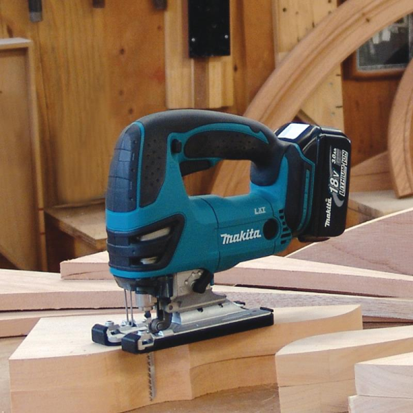 Máy Cưa Lọng Dùng Pin Makita DJV180RFE (18v) (kèm 02 pin 3.0 + sạc nhanh)