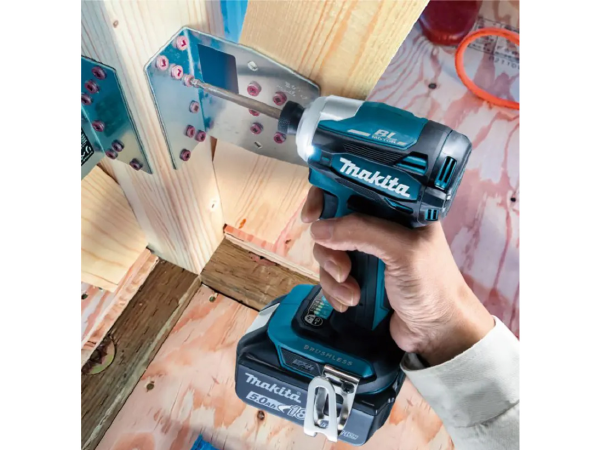 Máy Bắt Vít Dùng Pin Makita DTD172RTE (bl)(18v) (kèm 02 pin 5.0 + sạc nhanh)