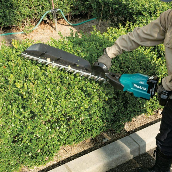 Máy Tỉa Hàng Rào Dùng Pin Makita DUH604SRT (600mm/bl)(18v) (kèm 01 pin 5.0 + sạc nhanh)