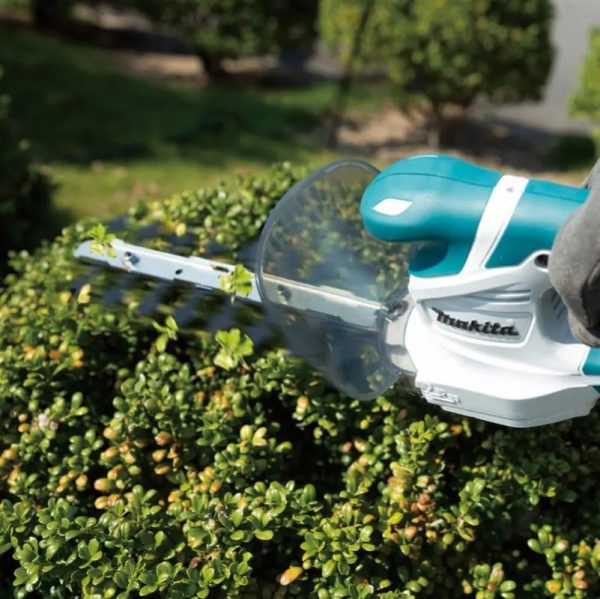 Máy Tỉa Cỏ Dùng Pin Makita UM110D001 (110mm) (kèm 02 pin + sạc)