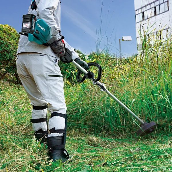 Máy Làm Vườn Đa Năng Dùng Pin Makita UX01GZ (bl) (không kèm pin sạc)
